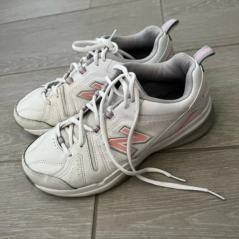 NEW BALANCE 608 WOMENS ATHLETIC SNEAKERS 9 WHITE LEATHER WALKING DAD SHOES PINK
